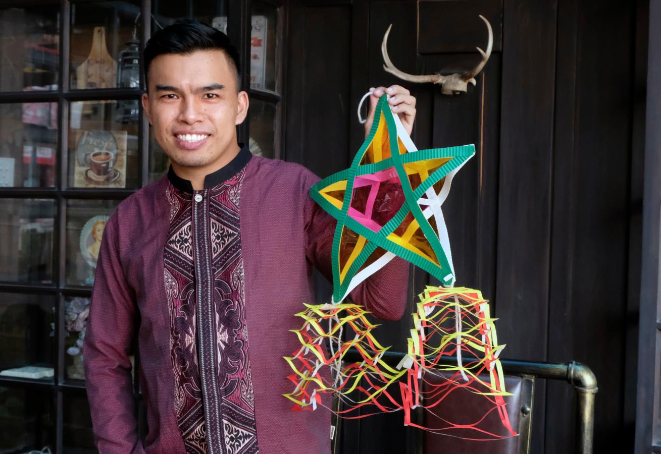 Parol: A Philippine Christmas Lantern